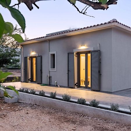 The Mulberry Tree Villa Sami  Bagian luar foto